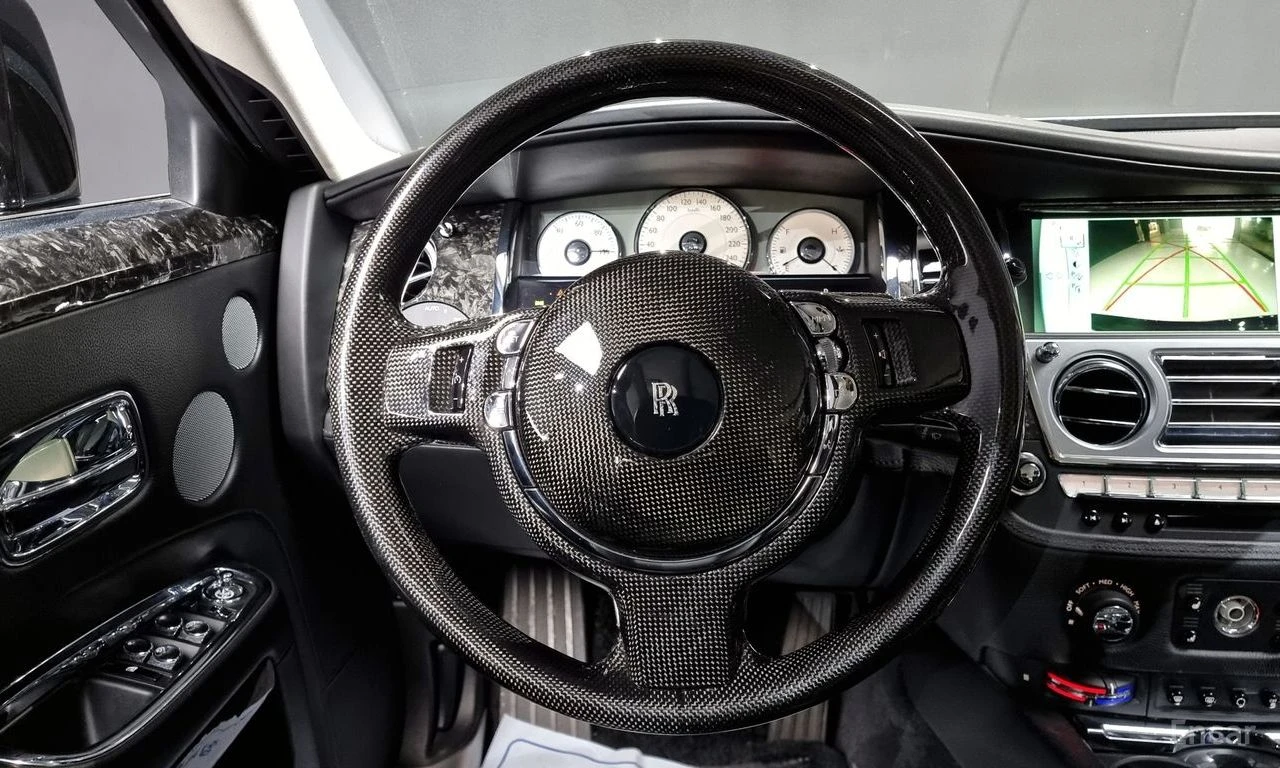 Rolls-Royce Ghost 6.6* V12* MANSORY* CUSTOM* ОБДУХ* ПАНО* 360, снимка 12 - Автомобили и джипове - 54740840