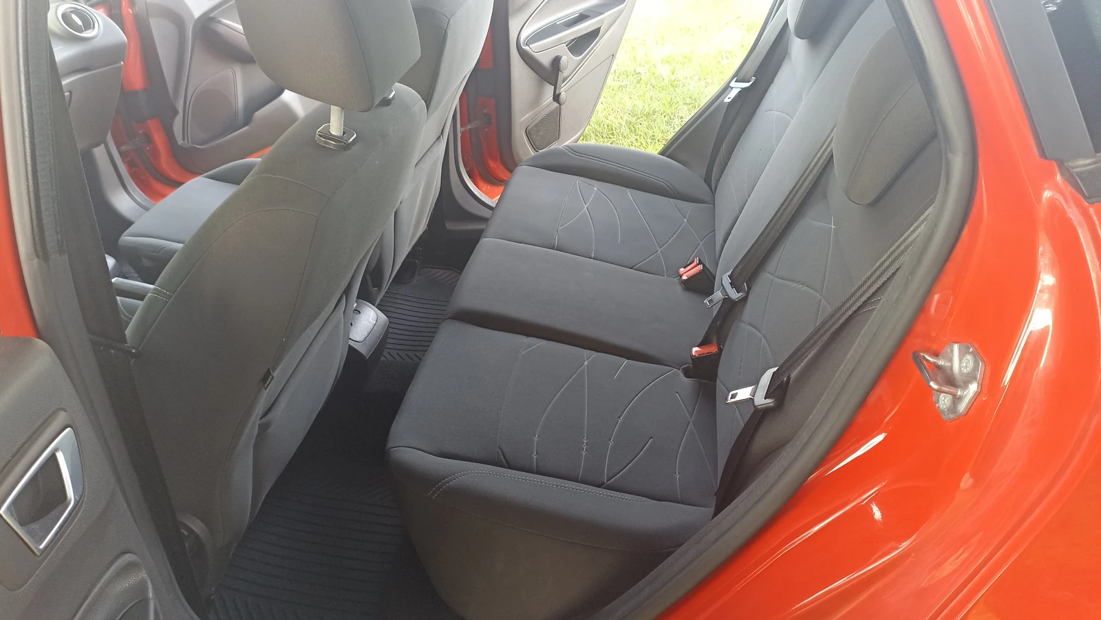 Ford Fiesta, снимка 8 - Автомобили и джипове - 54818168
