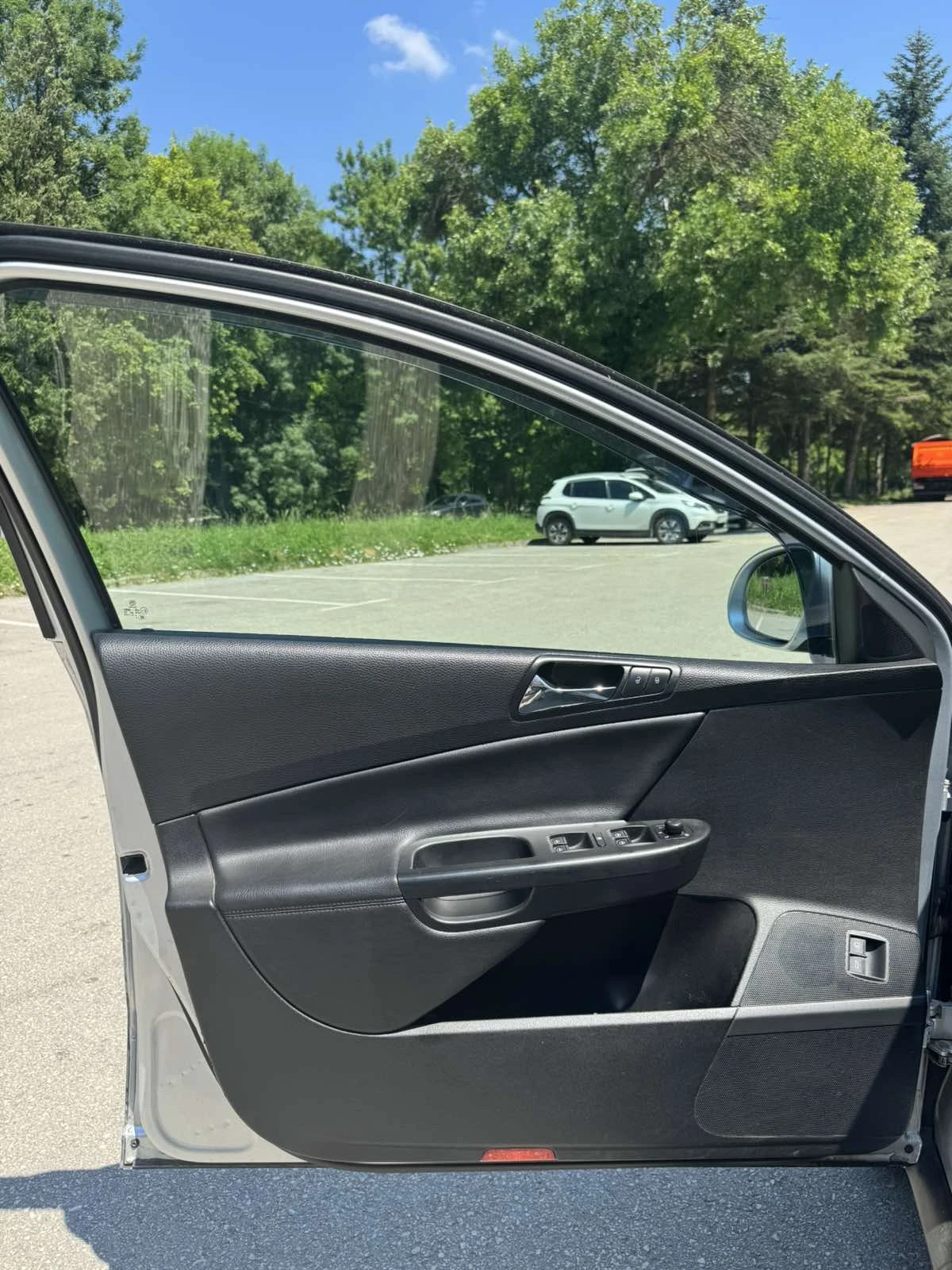 VW Passat, снимка 16 - Автомобили и джипове - 54878698