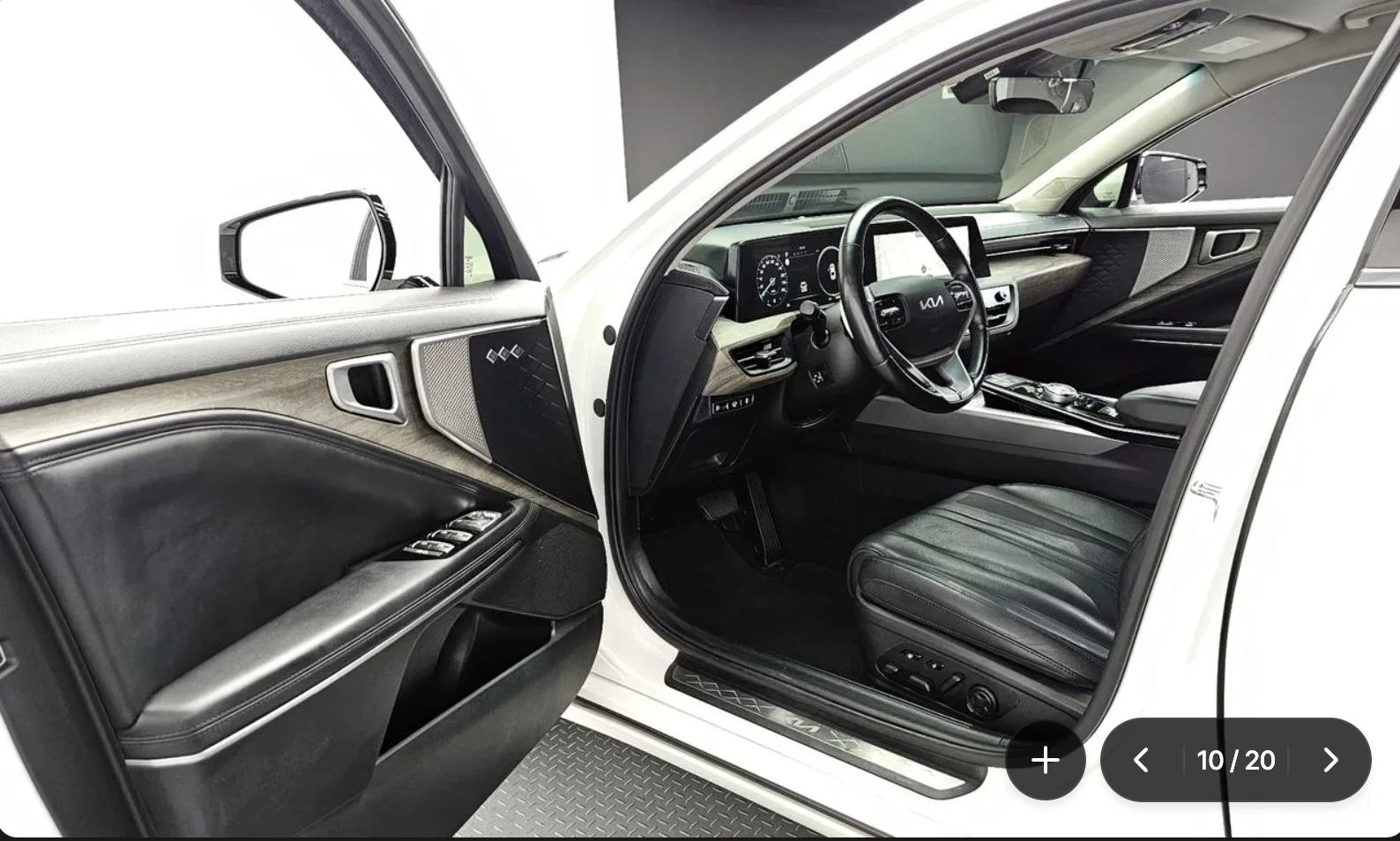 Kia K8 3.8* LPG* PRESTIGE* ОБДУХВАНЕ* 360КАМЕРА* LANE* AS, снимка 5 - Автомобили и джипове - 55028336