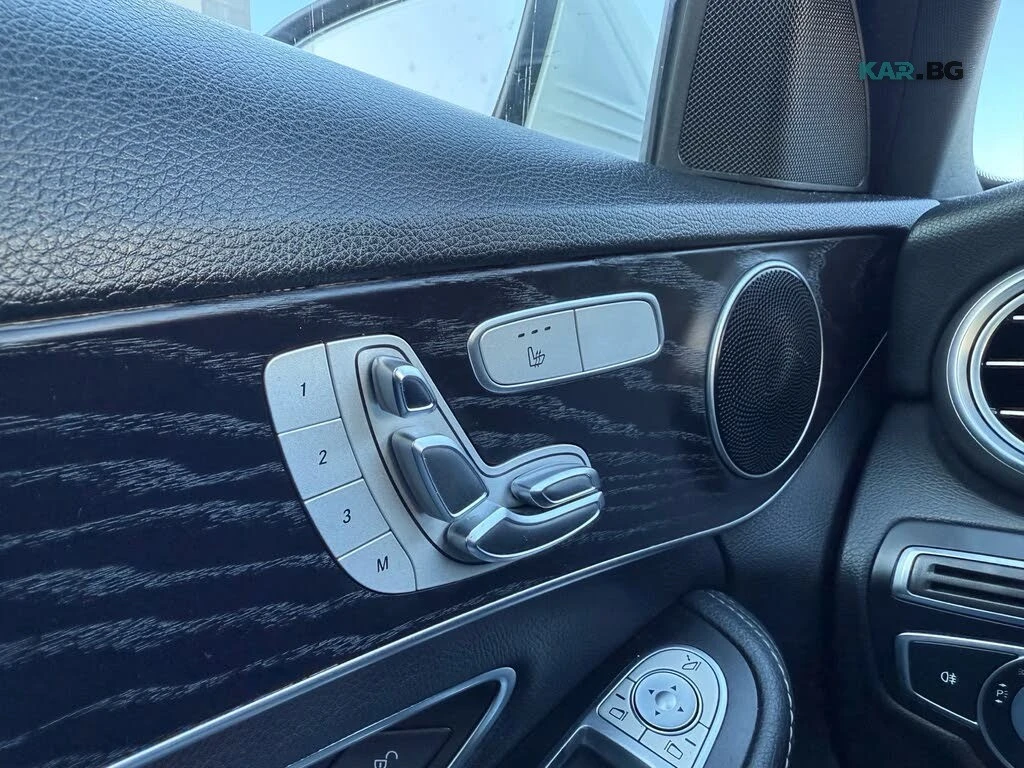 Mercedes-Benz C 300 4MATIC* AвтоКредит* (ЦЕНА ДО БГ), снимка 16 - Автомобили и джипове - 55014605
