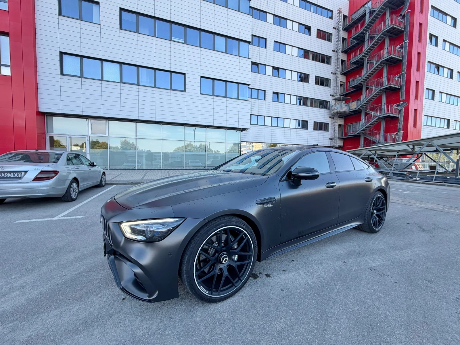 Mercedes-Benz AMG GT БАРТЕР* 53* МАТ* ЛИЗИНГ, снимка 2 - Автомобили и джипове - 55425405