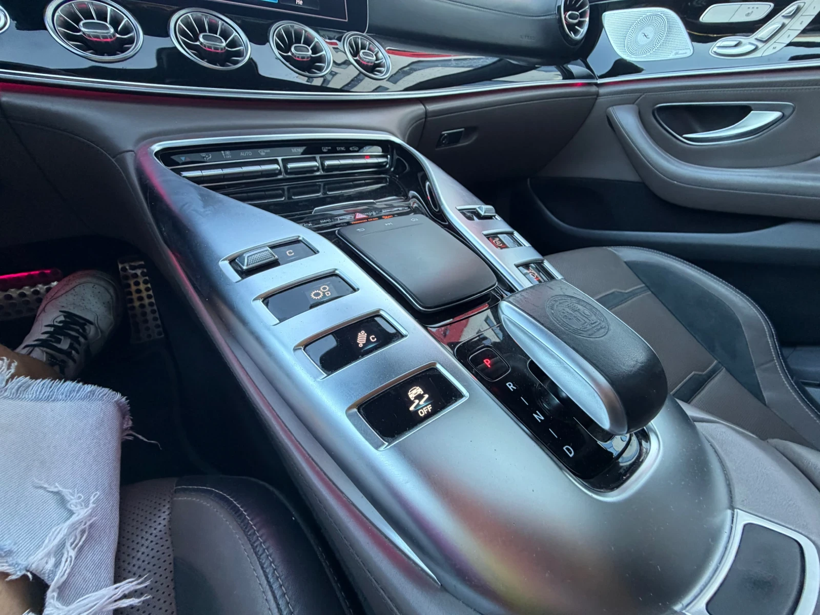 Mercedes-Benz AMG GT БАРТЕР* 53* МАТ* ЛИЗИНГ, снимка 12 - Автомобили и джипове - 55425405