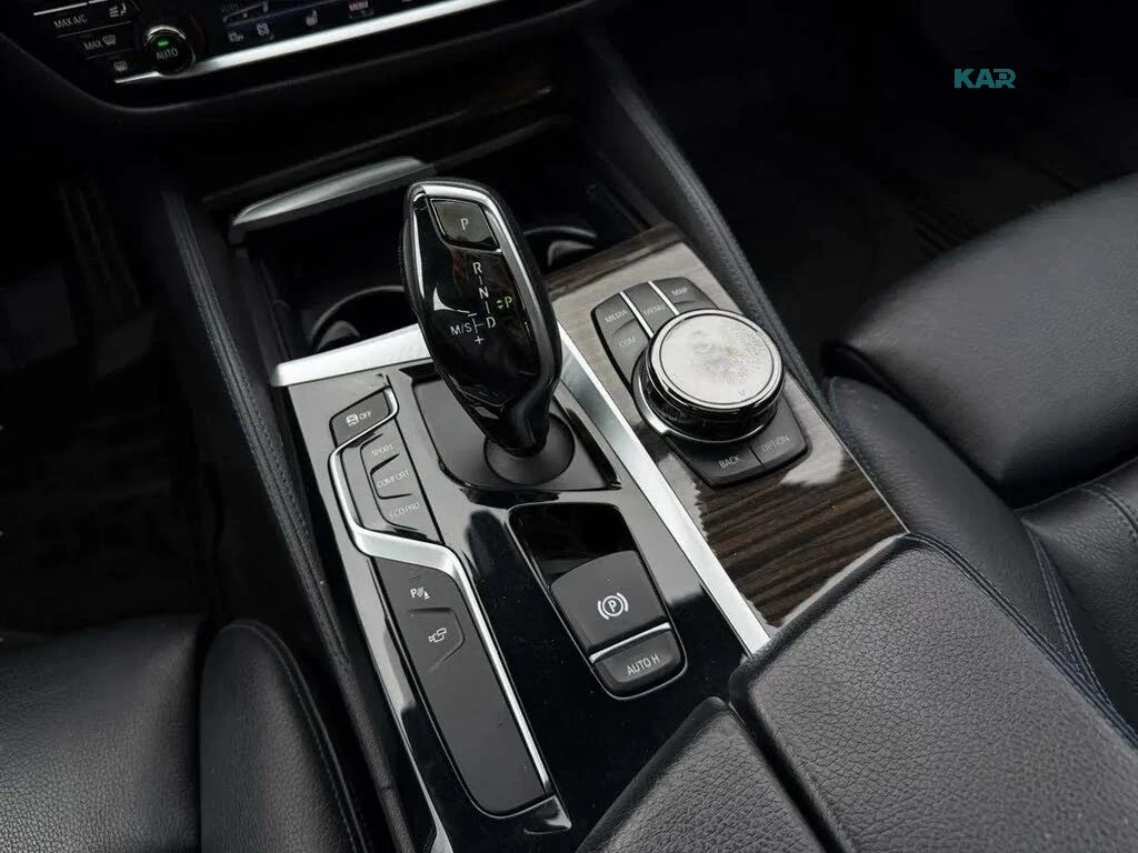 BMW 540 xDrive* M-Sport* HARMAN KARDON* ШИБИДАХ* ПОДГРЕВ* , снимка 13 - Автомобили и джипове - 55901691