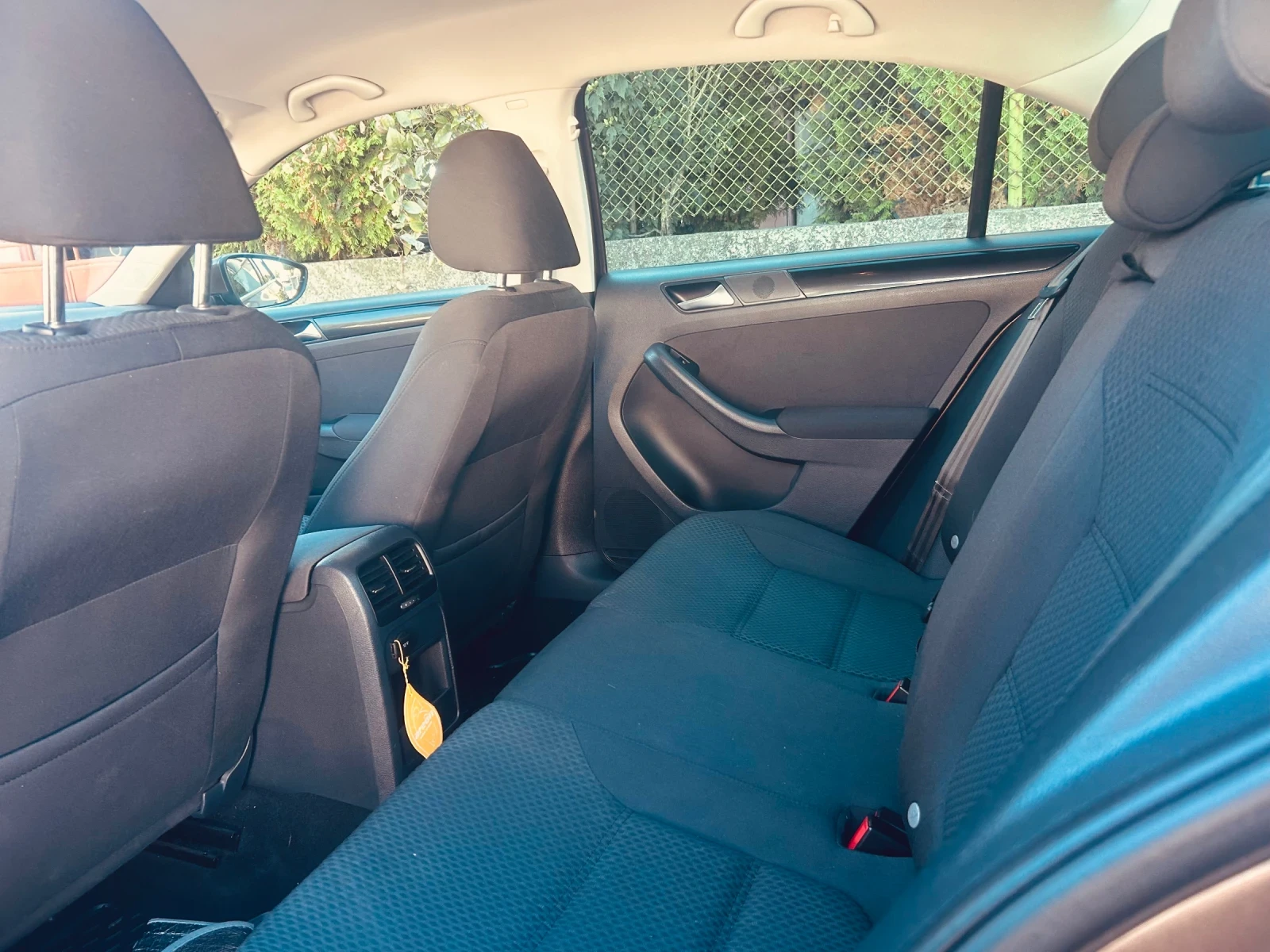 VW Jetta, снимка 9 - Автомобили и джипове - 56394990
