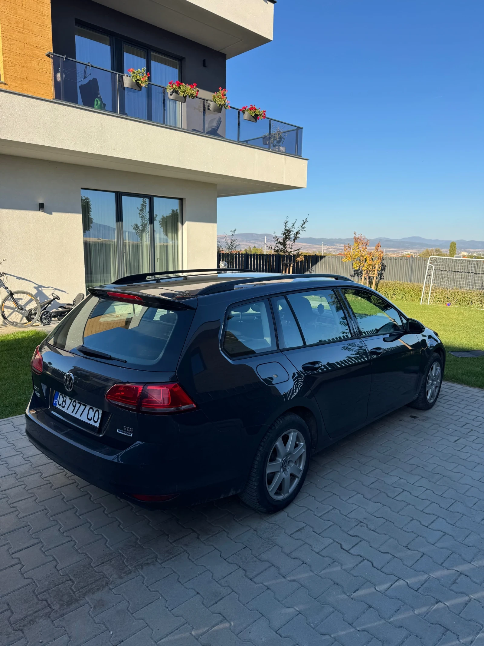 VW Golf 1.6 TDI, снимка 4 - Автомобили и джипове - 56645663