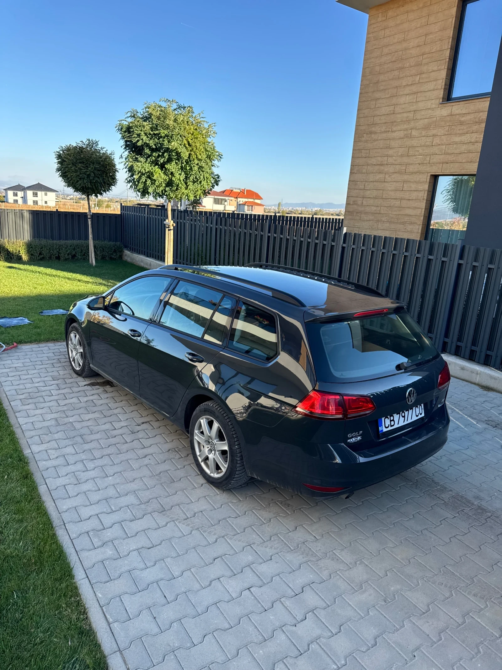VW Golf 1.6 TDI, снимка 6 - Автомобили и джипове - 56645663