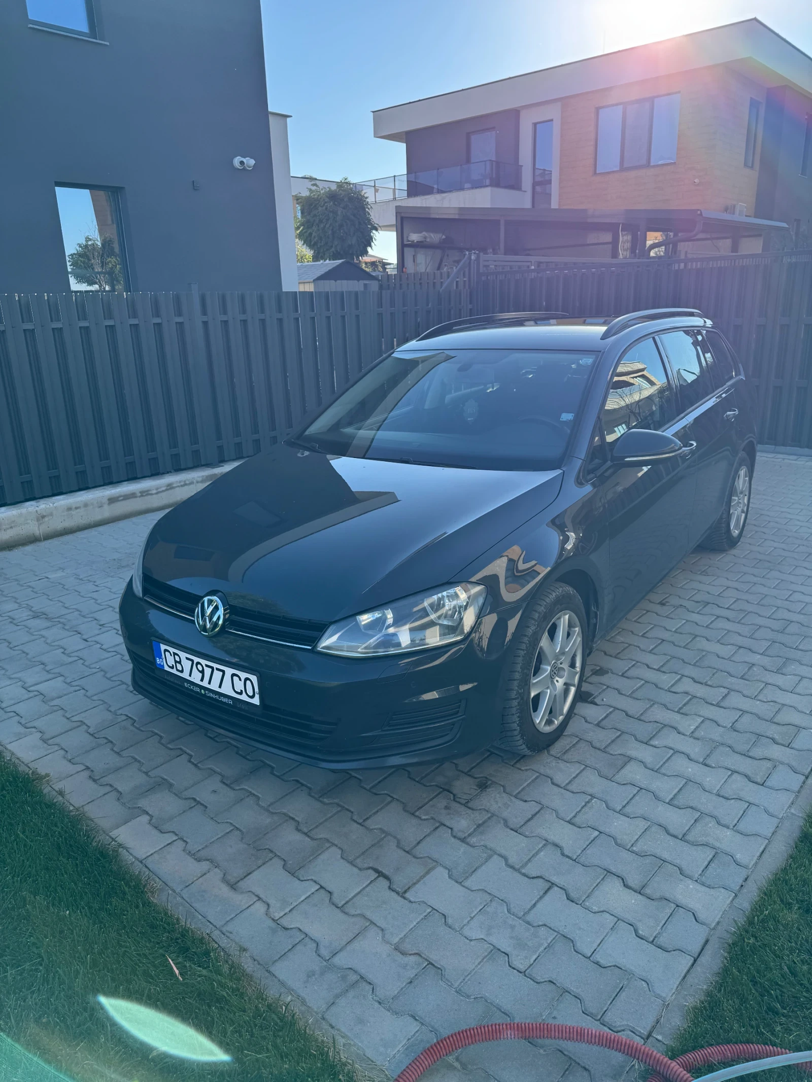 VW Golf 1.6 TDI, снимка 3 - Автомобили и джипове - 56645663