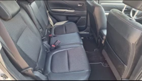 Mitsubishi Outlander 2.2 DID AWD, снимка 12