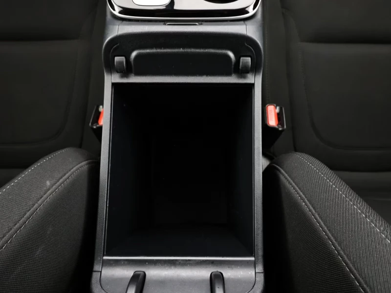 Hyundai Tucson 1.6/TREND/265HP/4WD/CARPLAY/CAM/KLESS/LED/835f, снимка 13 - Автомобили и джипове - 52121441