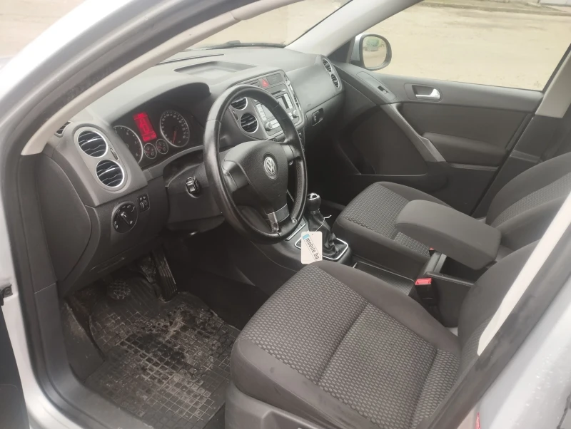 VW Tiguan 2000к 140к 4x4, снимка 10 - Автомобили и джипове - 52789987