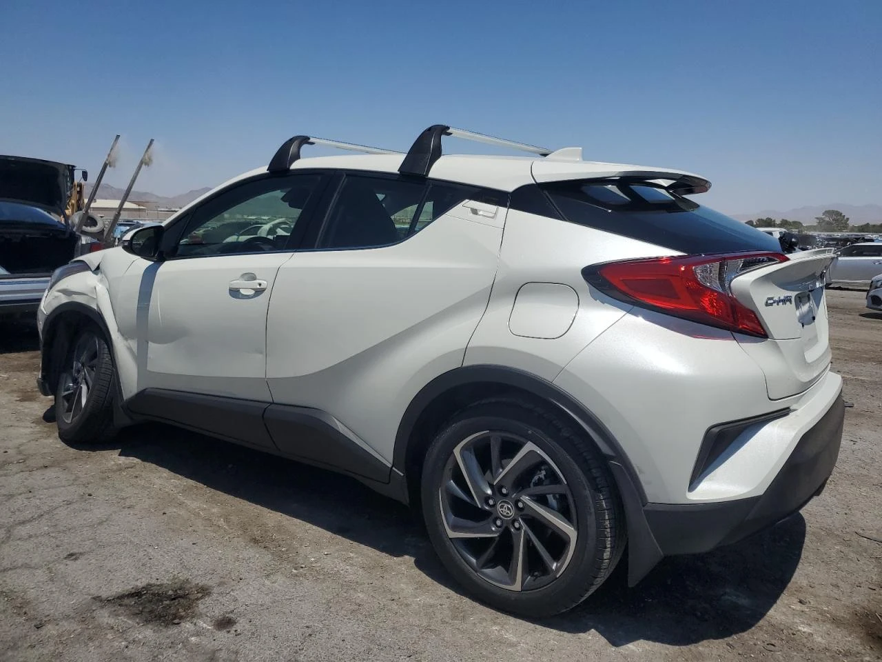 Toyota C-HR XLE - изображение 2