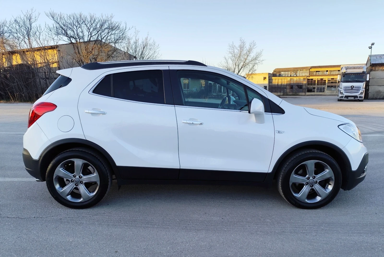 Opel Mokka 1.7CDTI-131кс-6ск.-EURO-5B, снимка 7 - Автомобили и джипове - 53802331