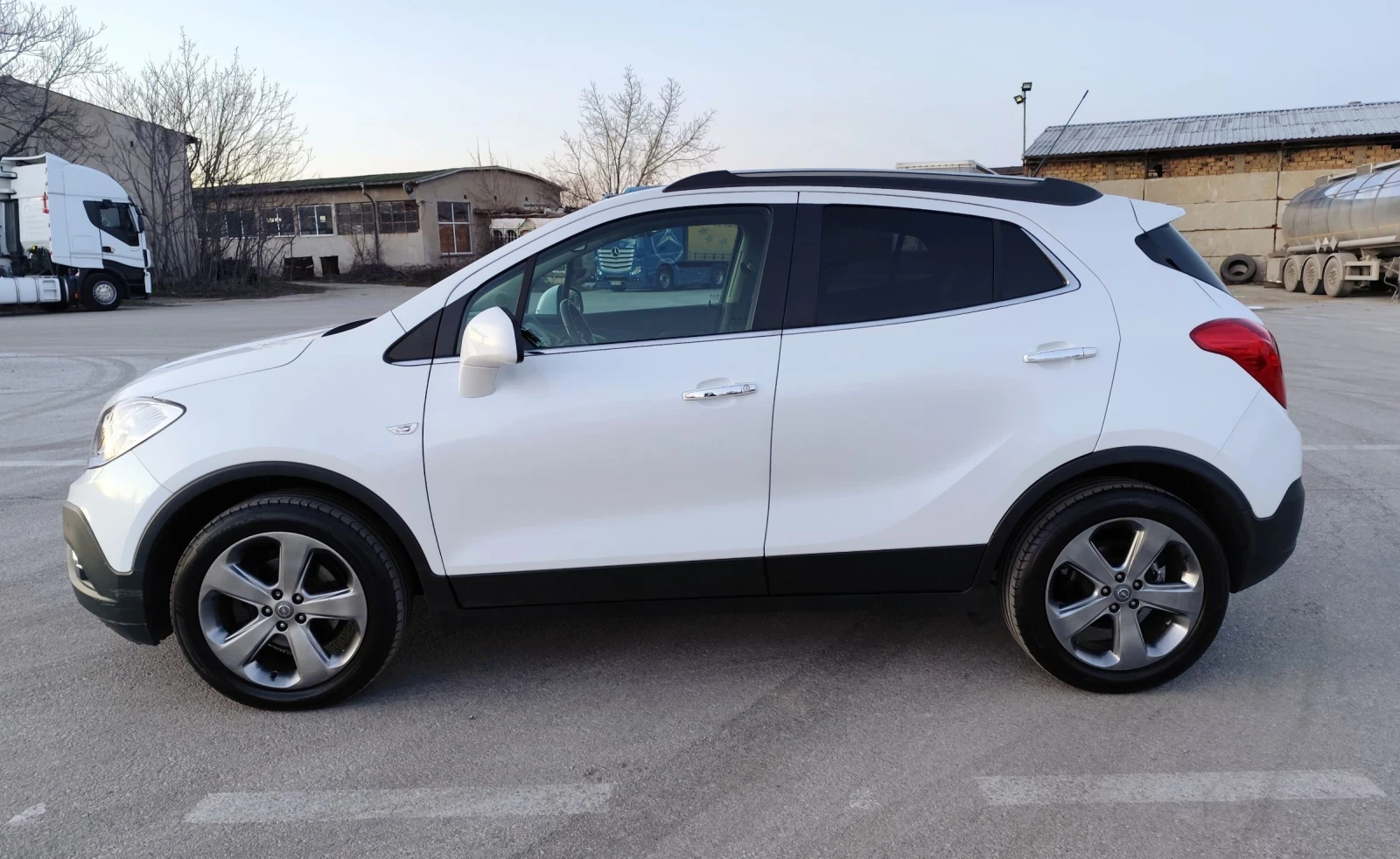 Opel Mokka 1.7CDTI-131кс-6ск.-EURO-5B, снимка 4 - Автомобили и джипове - 53802331