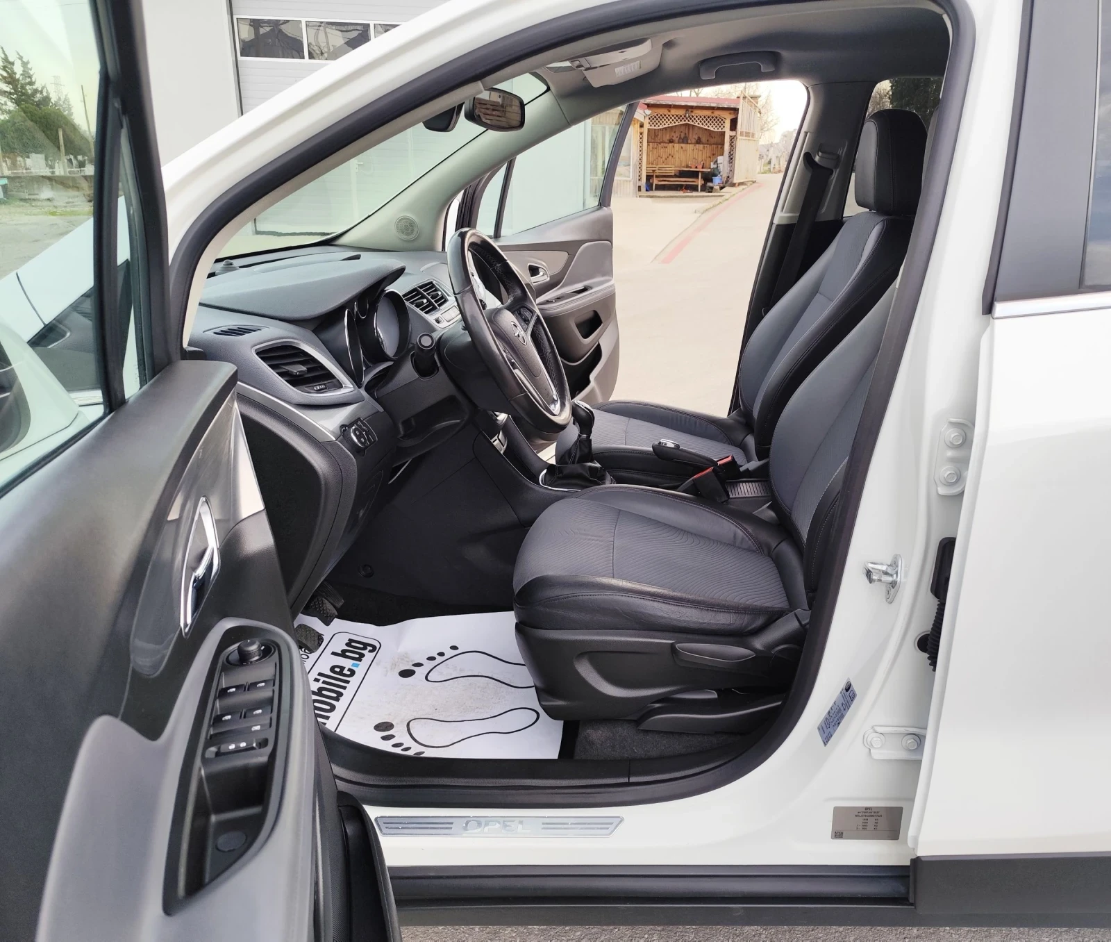 Opel Mokka 1.7CDTI-131кс-6ск.-EURO-5B, снимка 10 - Автомобили и джипове - 53802331