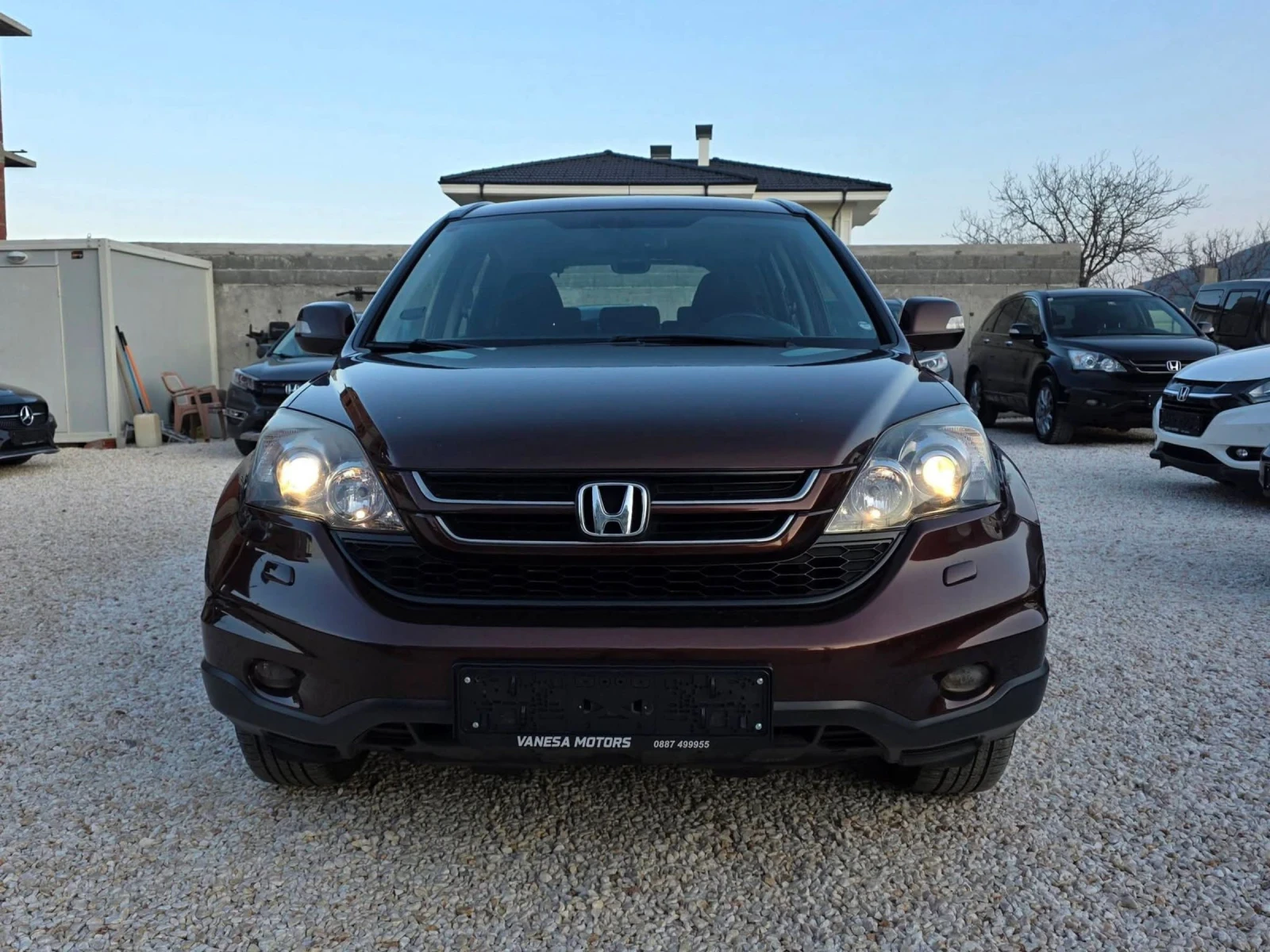 Honda Cr-v FULL SERVICE IN HONDA Камера Подгрев Навигация 4х4, снимка 2 - Автомобили и джипове - 53923436