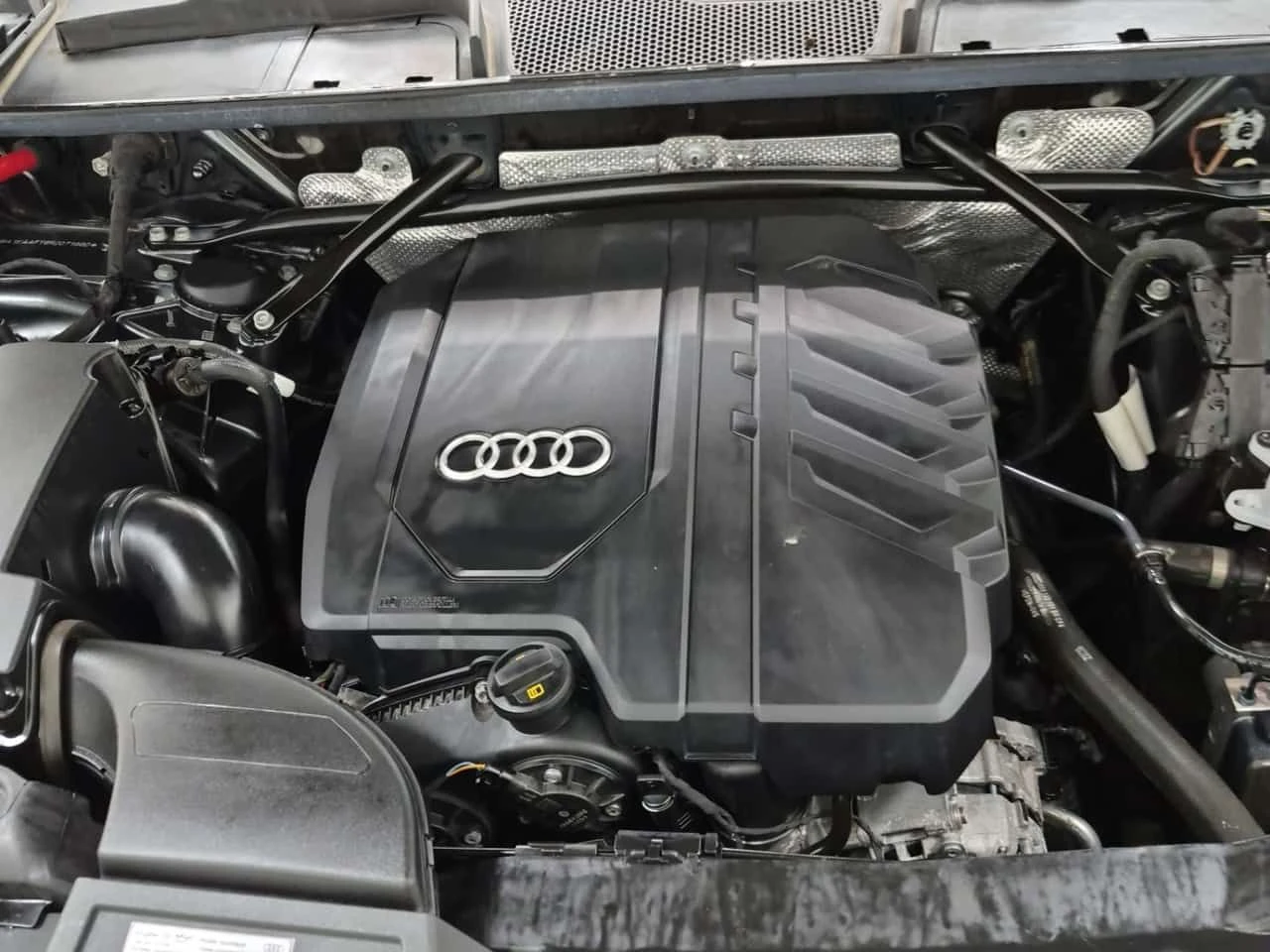 Audi Q5 * S LINE PREMIUM PLUS * CARFAX * 2 КЛЮЧА * ПАНО * , снимка 17 - Автомобили и джипове - 54365836