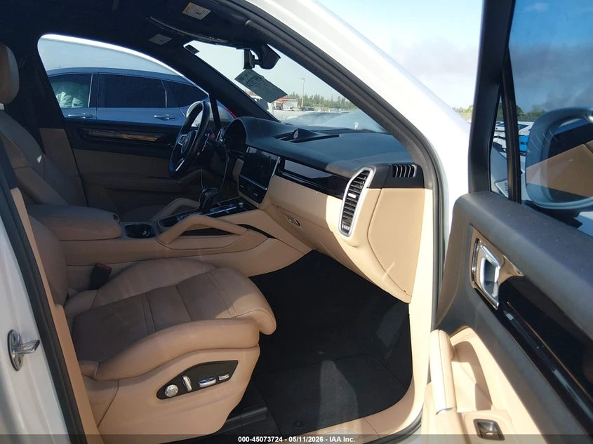 Porsche Cayenne 3.0l, снимка 5 - Автомобили и джипове - 54760496