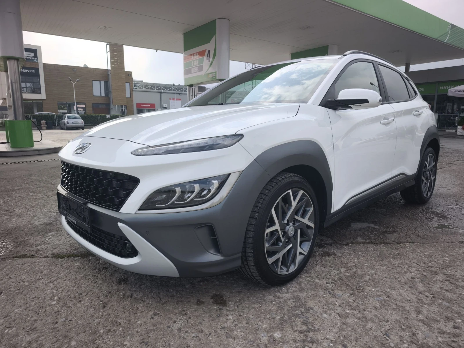 Hyundai Kona 1.6T-GDI LED FULL SERVICE NEW !!! 
