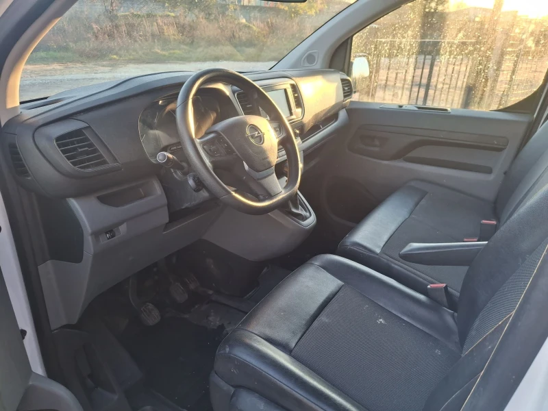 Opel Vivaro 2.0CDTI euro6 Kamera Koja FUll, снимка 10 - Бусове и автобуси - 52416410