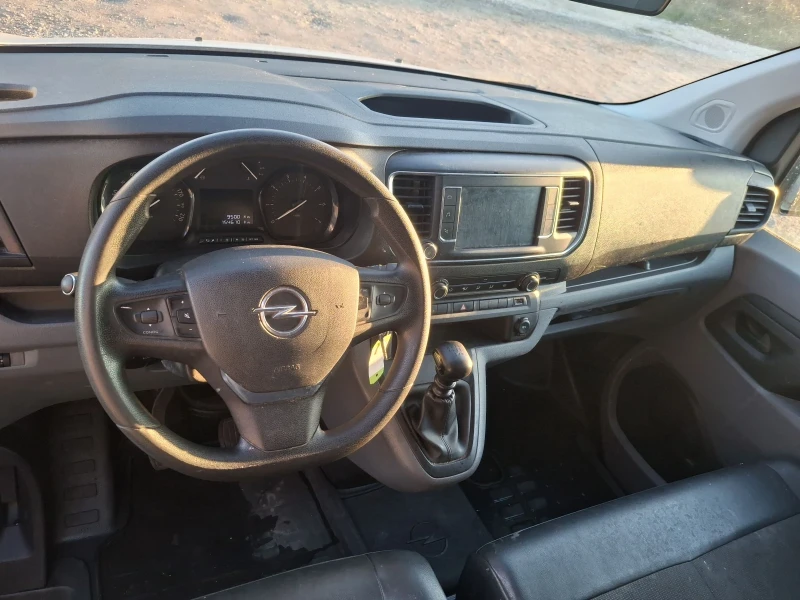 Opel Vivaro 2.0CDTI euro6 Kamera Koja FUll, снимка 13 - Бусове и автобуси - 52416410