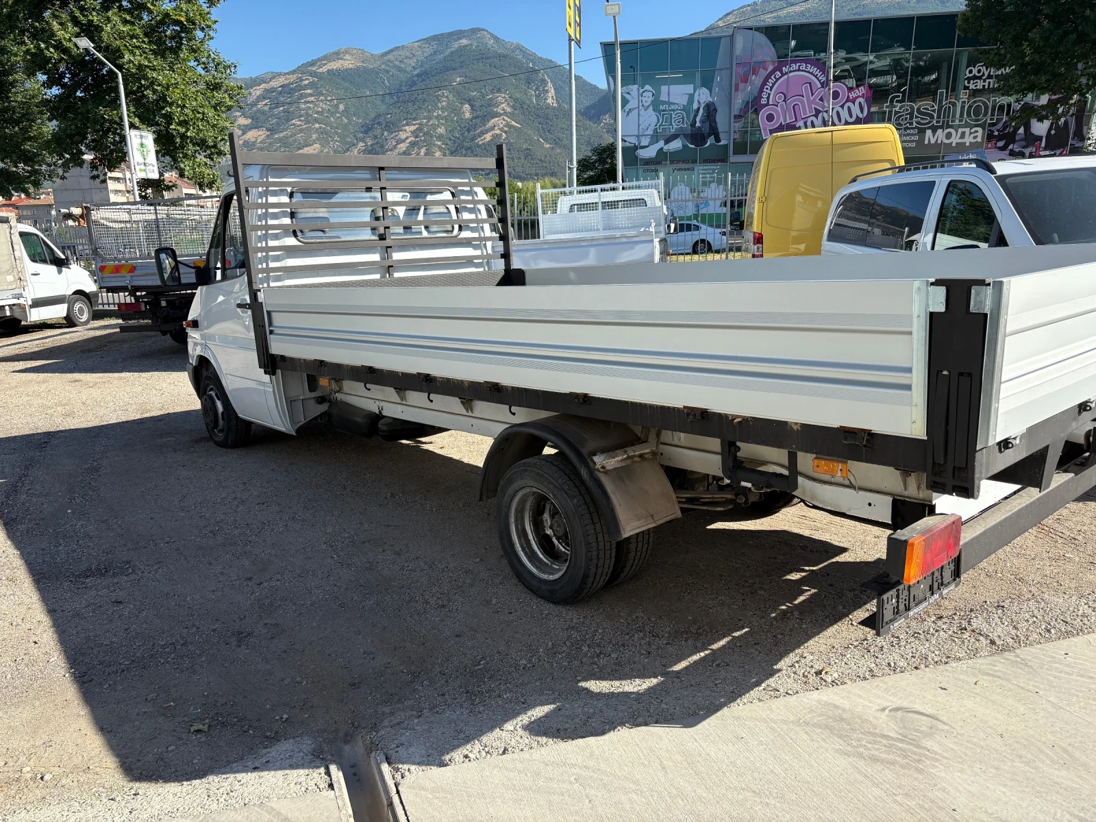 Mercedes-Benz Sprinter 413  - изображение 4