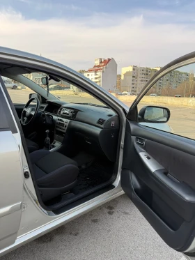 Toyota Corolla 1.6 Vvti, снимка 10