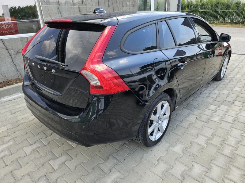 Volvo V60 Facelift , снимка 6 - Автомобили и джипове - 46389353
