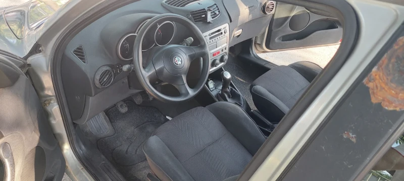 Alfa Romeo 147, снимка 13 - Автомобили и джипове - 47448137