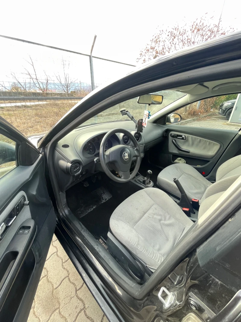 Seat Ibiza, снимка 5 - Автомобили и джипове - 48550545