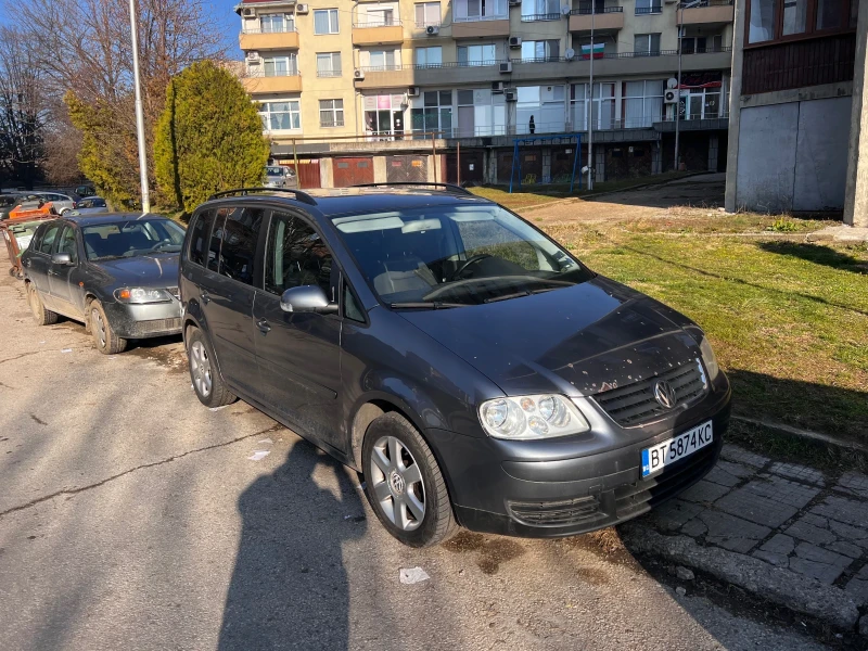 VW Touran, снимка 2 - Автомобили и джипове - 49362956