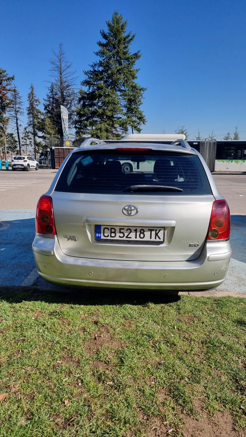 Toyota Avensis 2.0 D4D, снимка 9 - Автомобили и джипове - 49583310