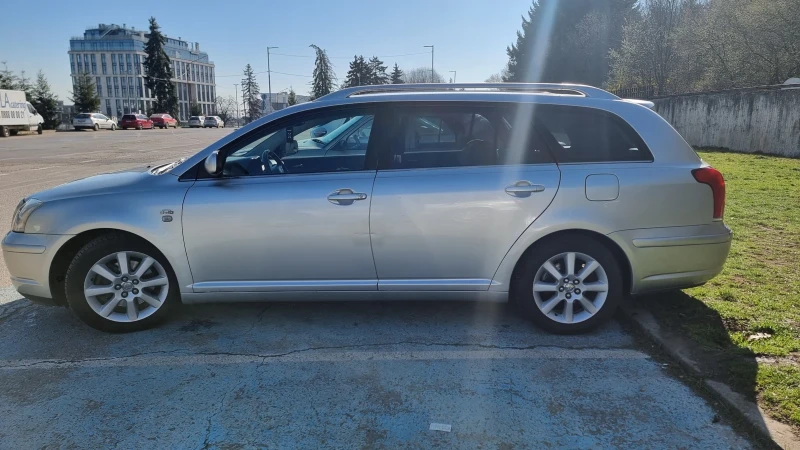 Toyota Avensis 2.0 D4D, снимка 6 - Автомобили и джипове - 49583310