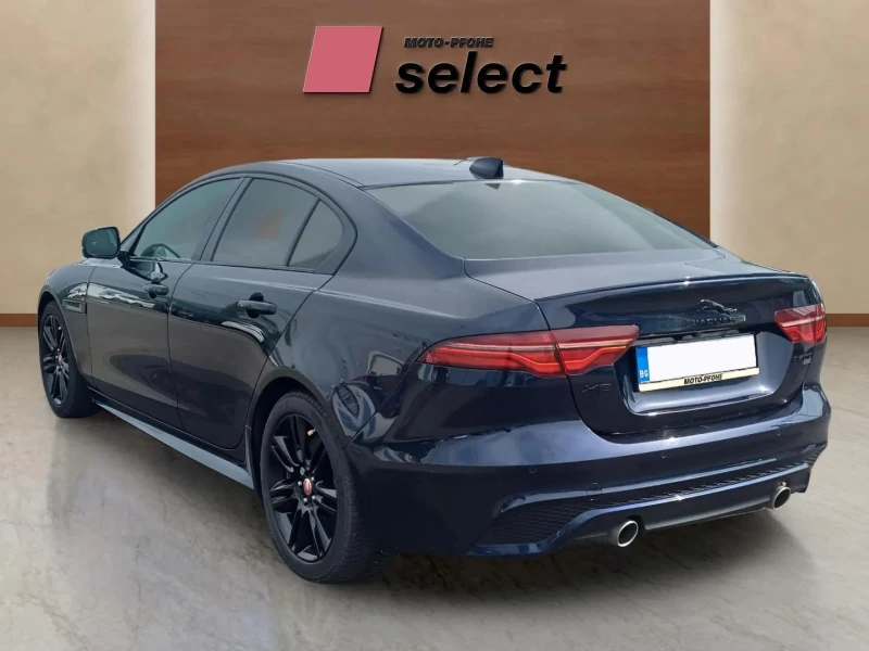 Jaguar XE 2.0 i, снимка 7 - Автомобили и джипове - 49924766