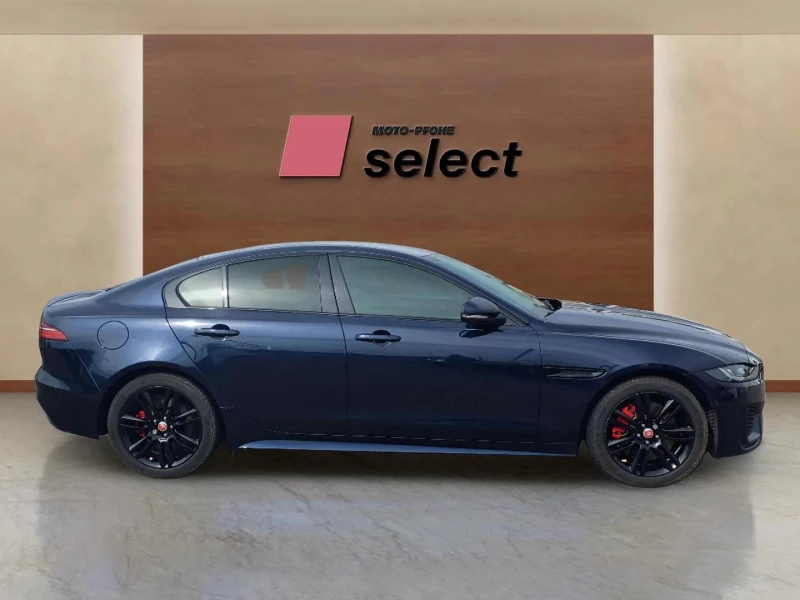 Jaguar XE 2.0 i, снимка 4 - Автомобили и джипове - 49924766