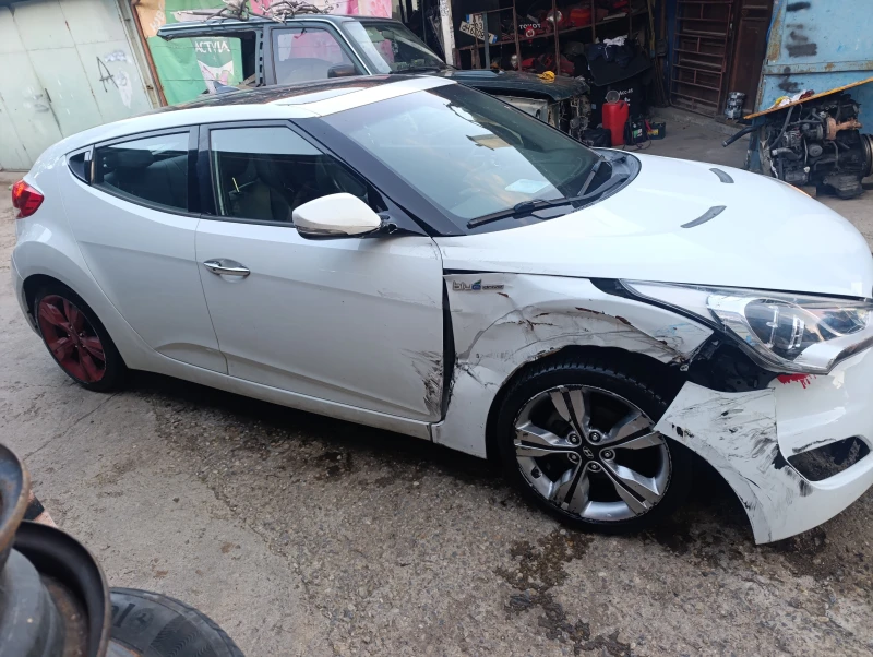 Hyundai Veloster  1.6 GDI кожа, навигация , снимка 3 - Автомобили и джипове - 50553676