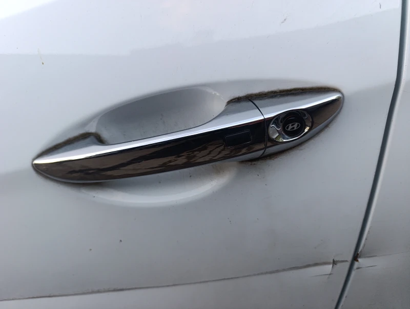 Hyundai Veloster  1.6 GDI кожа, навигация , снимка 9 - Автомобили и джипове - 50553676