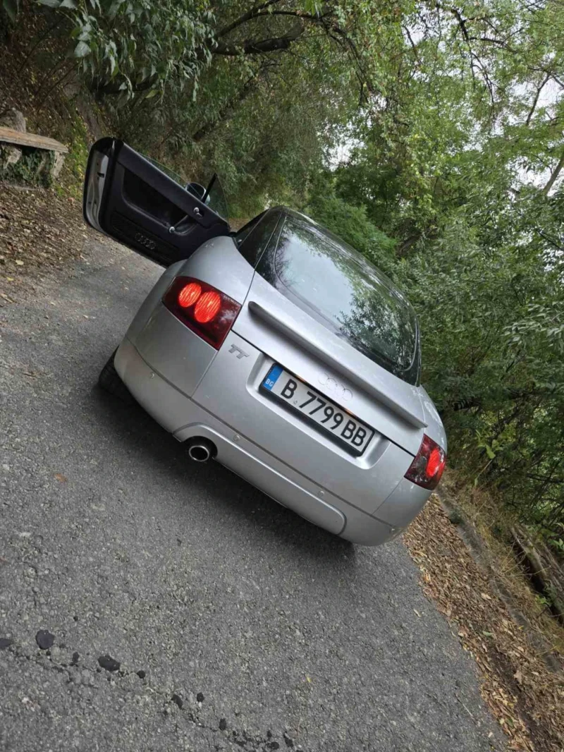 Audi Tt Audi TT 1.8i, снимка 5 - Автомобили и джипове - 51898196