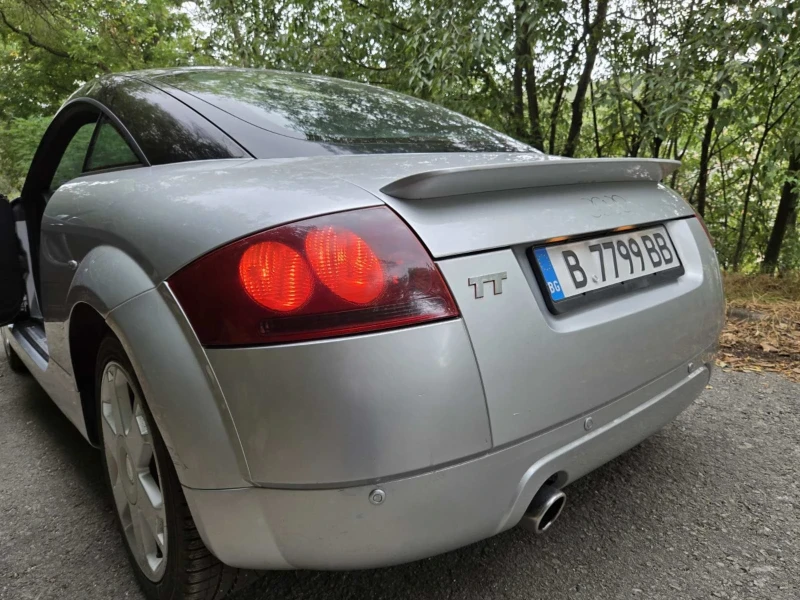 Audi Tt Audi TT 1.8i, снимка 3 - Автомобили и джипове - 51898196