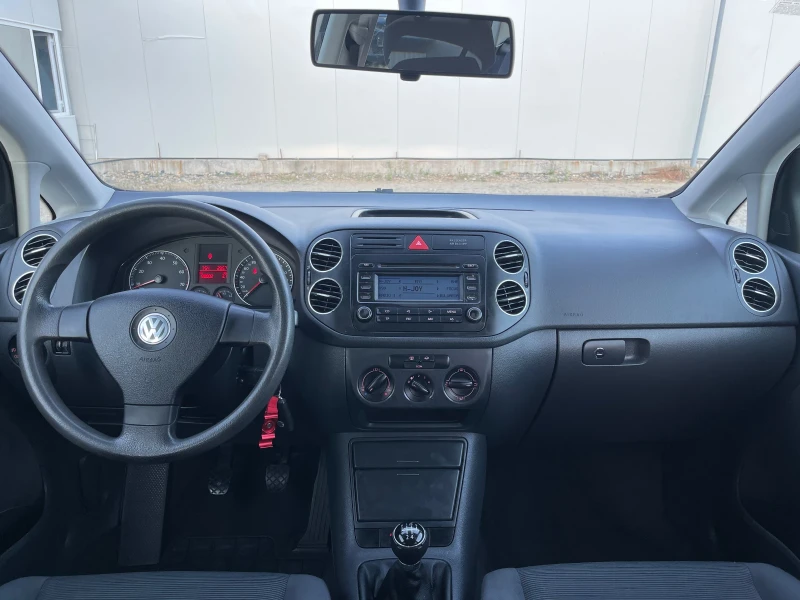 VW Golf Plus 1.4i-75к.с./Климатик/ 138 000км/ Топ състояние, снимка 15 - Автомобили и джипове - 51737031