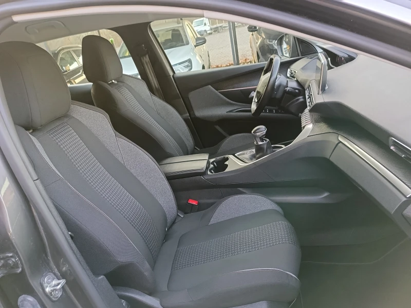 Peugeot 3008 1.2vti Facelift, снимка 10 - Автомобили и джипове - 52771446