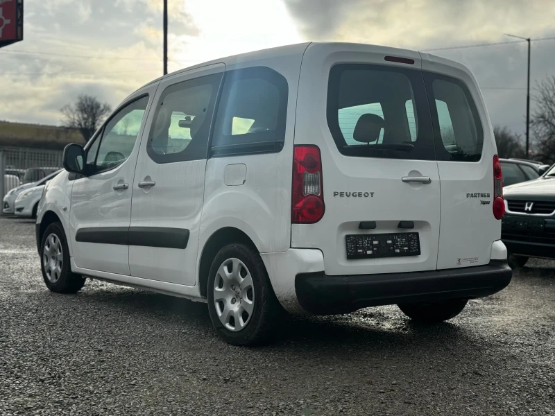 Peugeot Partner 1.6hdi 90kc, снимка 8 - Автомобили и джипове - 52804588