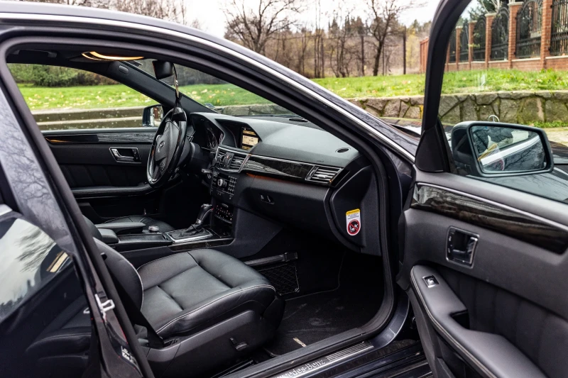 Mercedes-Benz E 250 AMG/Avantgarde, снимка 9 - Автомобили и джипове - 52894885