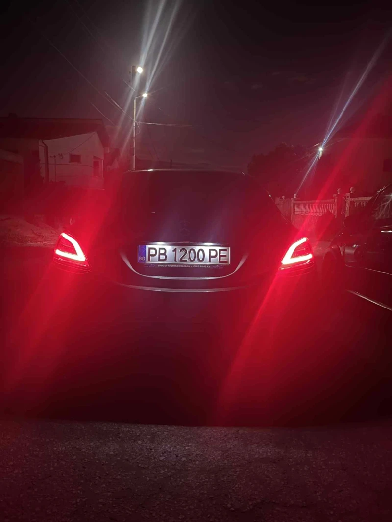 Mercedes-Benz C 300  Facelift/ 4MATIC/ Панорама/ AMG/ full black, снимка 8 - Автомобили и джипове - 53208562