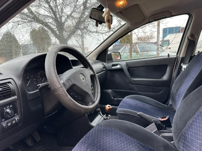 Opel Astra 1.6i 16v, снимка 6 - Автомобили и джипове - 53371431