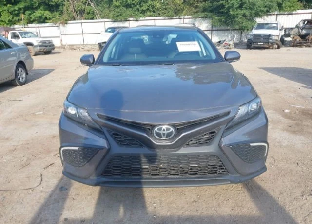 Toyota Camry SE ФИКСИРАНА ЦЕНА ДО БЪЛГАРИЯ!, снимка 3 - Автомобили и джипове - 48011560