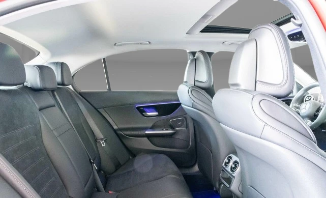 Mercedes-Benz C 300 d = AMG Line = Гаранция, снимка 9 - Автомобили и джипове - 52948837