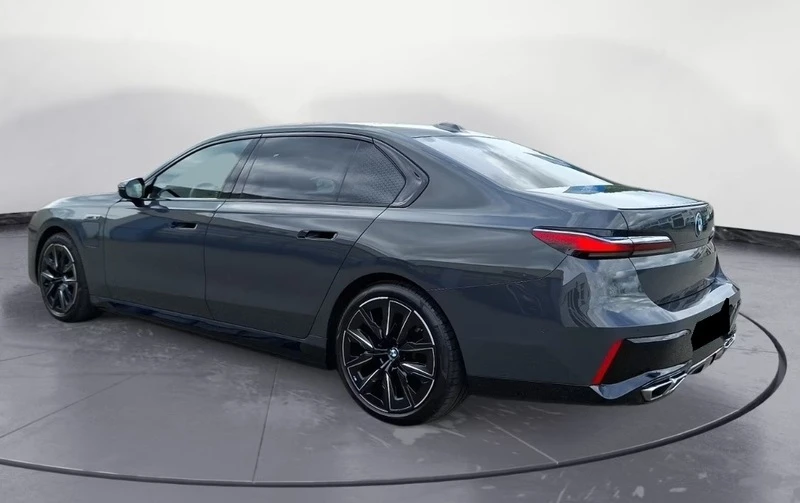 BMW 760 xDrive , снимка 2 - Автомобили и джипове - 54564318