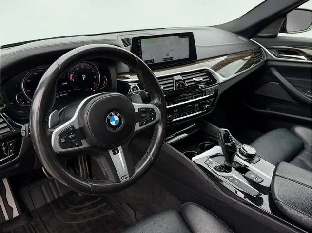 BMW 540 XDRIVE #PANO#HARMON KARDON #УНИКАТ# !FULL!, снимка 9 - Автомобили и джипове - 55118634