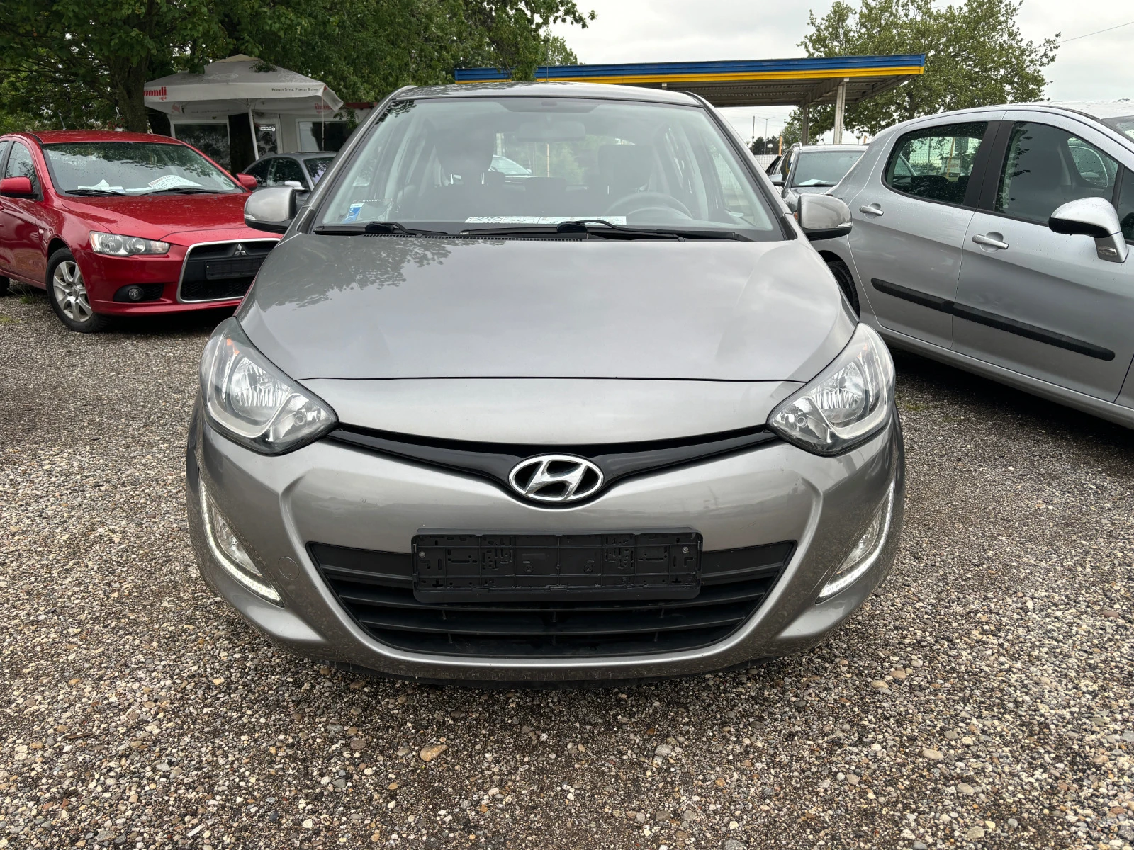 Hyundai I20 2013+ ФЕЙС+ ЛЕД+ ИТАЛИЯ+ НАВИ+ 6ск+ КАТО НОВА - изображение 2